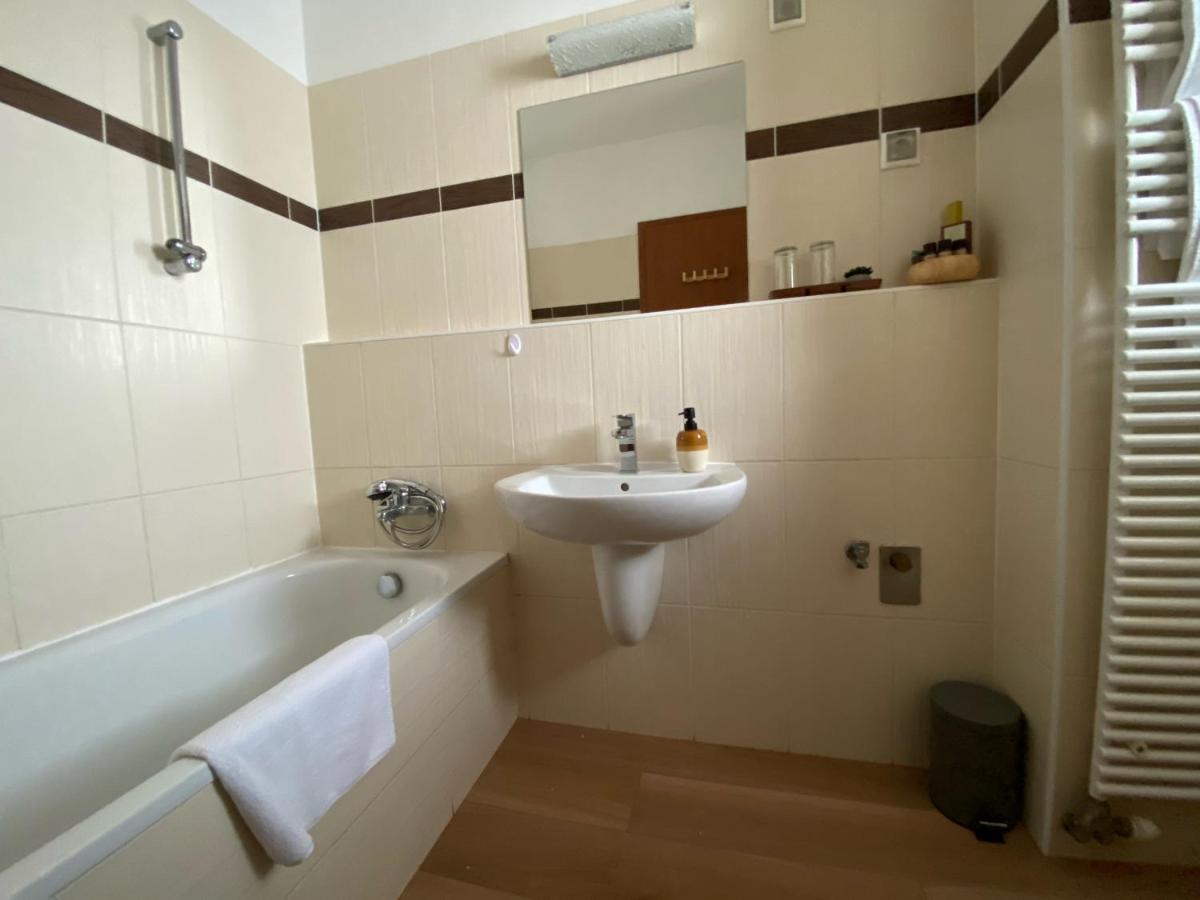 Lovag8 Apartment Budapest Esterno foto