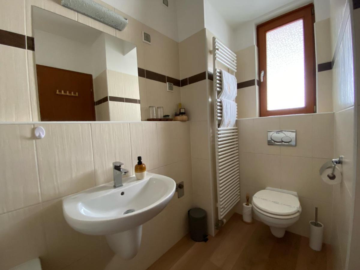 Lovag8 Apartment Budapest Esterno foto